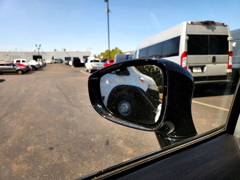 New 2026 Chrysler Pacifica Limited w/ Uconnect Theater Family Group image 10