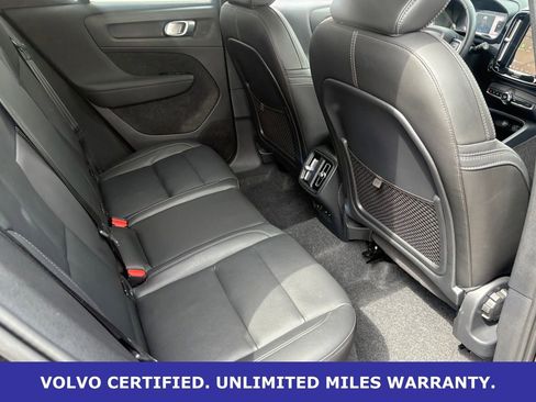 Certified 2025 Volvo XC40 B5 Core AWD/4WD image 31
