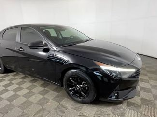Used 2021 Hyundai Elantra SE FWD video 2