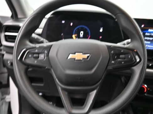 Used 2025 Chevrolet TrailBlazer LT AWD/4WD image 22
