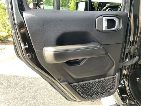 Used 2021 Jeep Wrangler Unlimited Sahara image 15