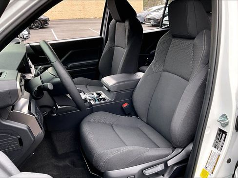 Certified 2025 Toyota 4Runner SR5 image 8