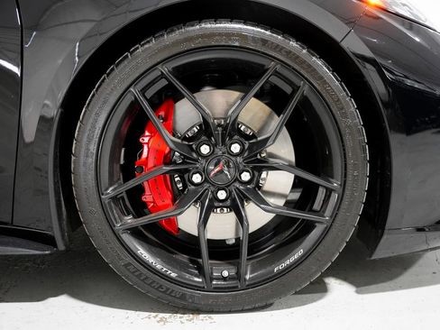 Used 2025 Chevrolet Corvette Z06 RWD image 35
