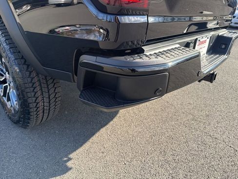 New 2026 GMC Canyon Denali image 57