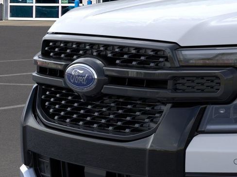 New 2025 Ford Ranger Lariat w/ FX4 Off-Road Package image 17