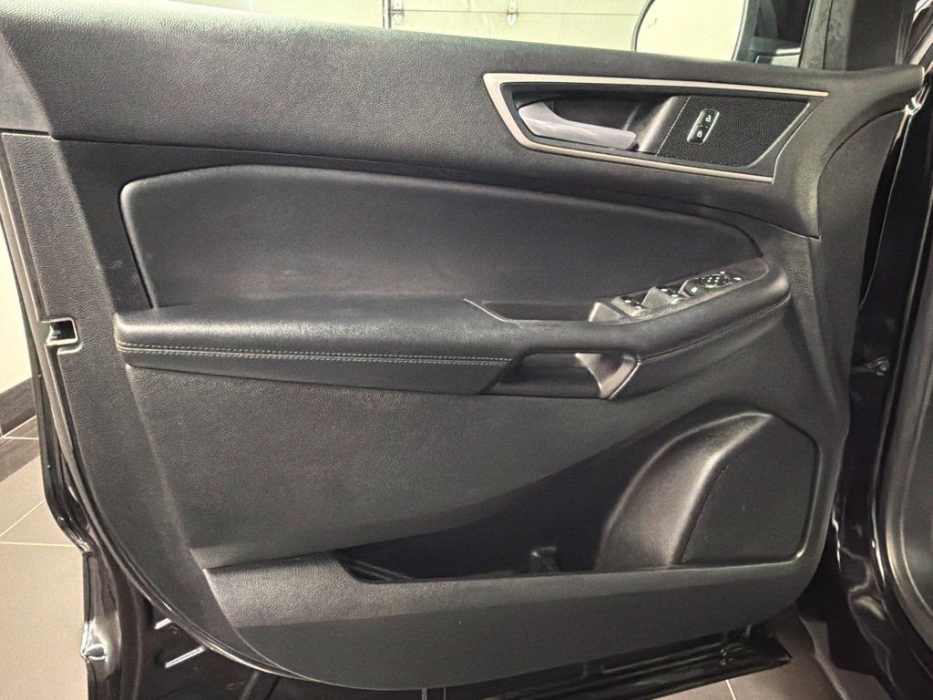 Certified 2024 Ford Edge SEL w/ Convenience Package AWD/4WD image 28