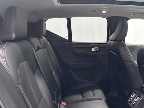 Used 2024 Volvo XC40 B5 Plus w/ Protection Package Premier AWD/4WD image 25