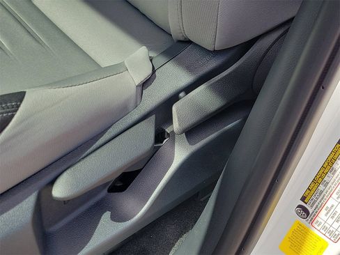 Used 2025 Toyota Tacoma TRD Off-Road image 18