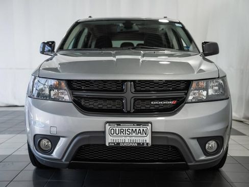 Used 2019 Dodge Journey SE w/ Premium Group FWD image 2