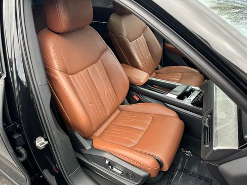 Used 2022 Audi e-tron Chronos w/ Chronos Package image 26