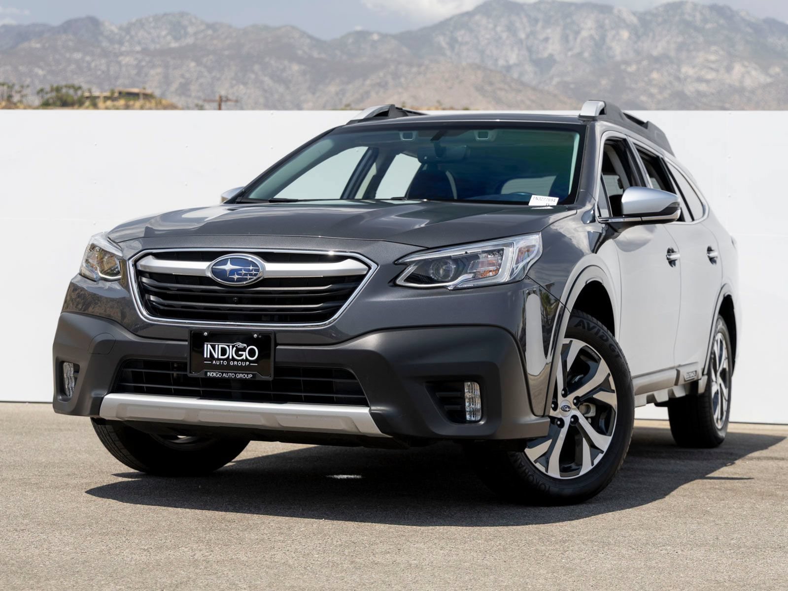 Used 2022 Subaru Outback Touring AWD/4WD image 1