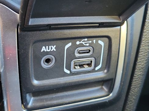 Used 2020 Jeep Gladiator Overland image 24