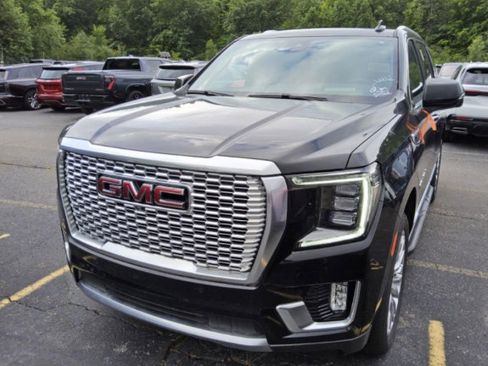 Used 2024 GMC Yukon Denali AWD/4WD image 2