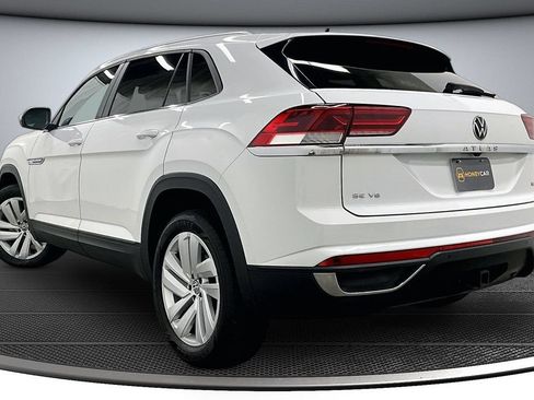 Used 2023 Volkswagen Atlas Cross Sport SE AWD/4WD image 4