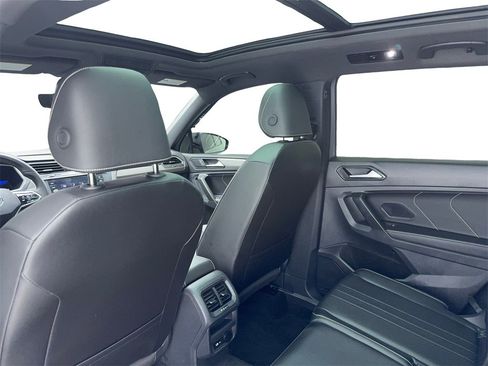 Used 2024 Volkswagen Tiguan SE R-Line image 41