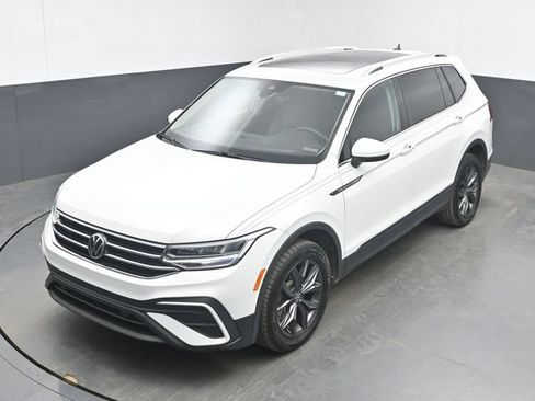 Used 2022 Volkswagen Tiguan SE AWD/4WD image 15