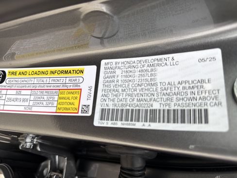 Certified 2025 Acura TLX w/ Technology Package image 35