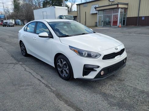 Used 2020 Kia Forte LXS FWD image 3