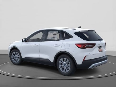 New 2025 Ford Escape Active image 4