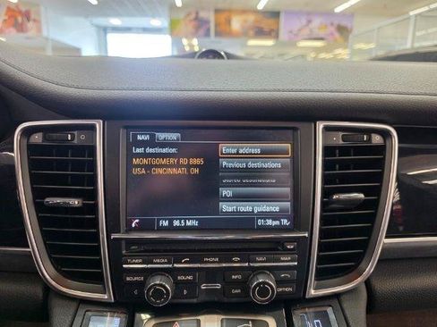 Used 2016 Porsche Panamera image 27