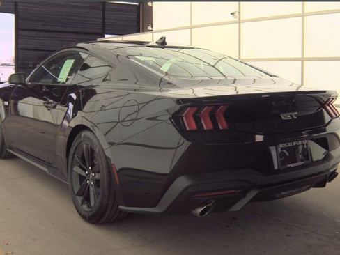 Used 2026 Ford Mustang GT image 5
