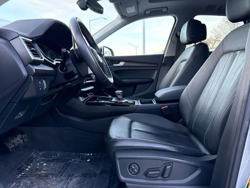 Used 2021 Audi Q5 2.0T Premium w/ Convenience Package image 16