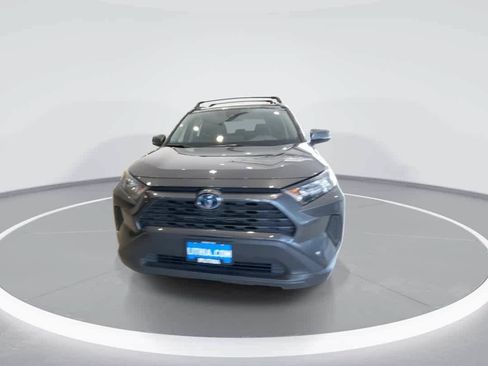 Used 2021 Toyota RAV4 LE AWD/4WD image 3