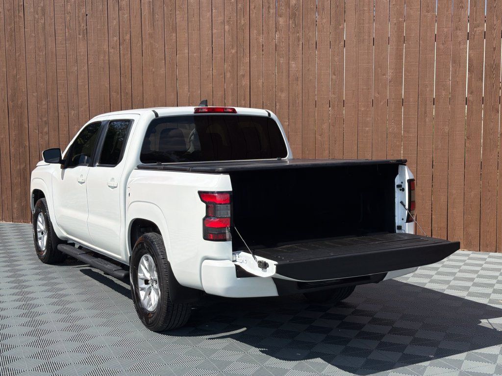 Used 2024 Nissan Frontier SV RWD image 16