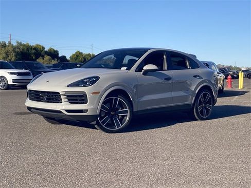 Used 2022 Porsche Cayenne S image 2