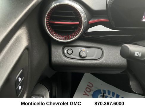 Used 2024 Chevrolet Trax RS w/ Driver Confidence Package image 19