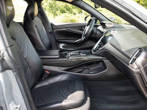 Used 2022 Aston Martin DBX AWD/4WD image 59