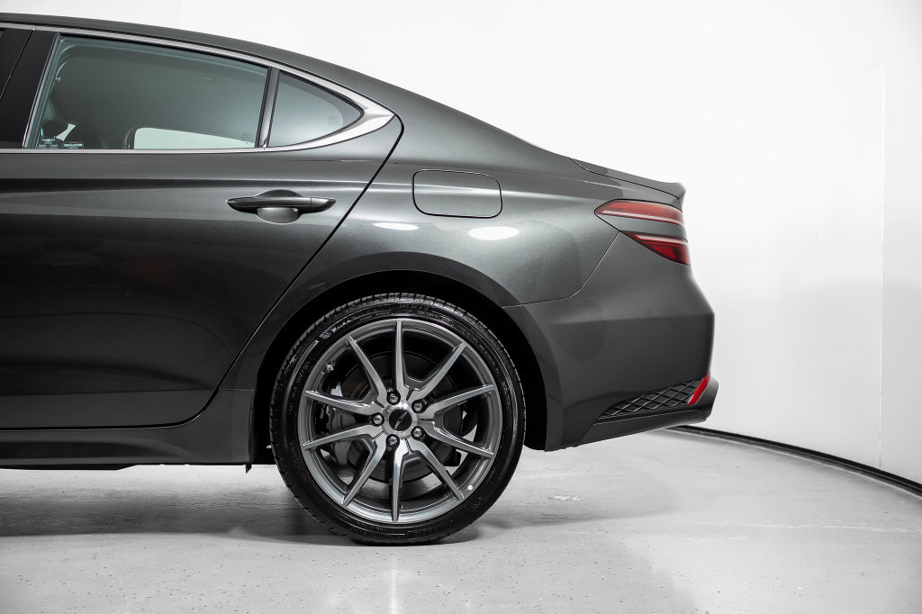 Used 2026 Genesis G70 2.5T RWD image 15