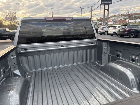 New 2026 GMC Sierra 1500 Elevation image 5