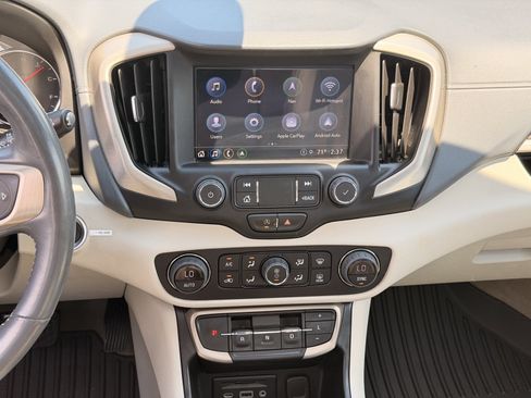 Used 2022 GMC Terrain Denali w/ Denali Premium Package AWD/4WD image 44