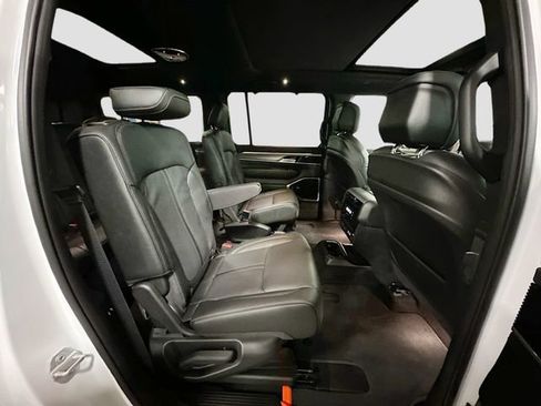 New 2026 Jeep Grand Wagoneer Limited AWD/4WD image 31