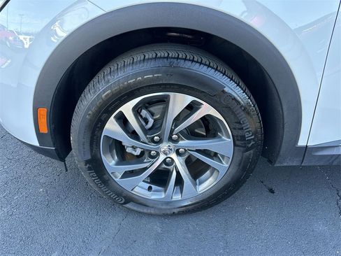 Used 2023 Buick Envision Essence image 10