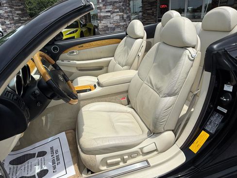 Used 2002 Lexus SC 430 Convertible RWD image 12