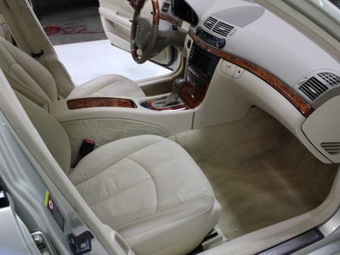 Used 2006 Mercedes-Benz E 500 4MATIC Wagon image 8
