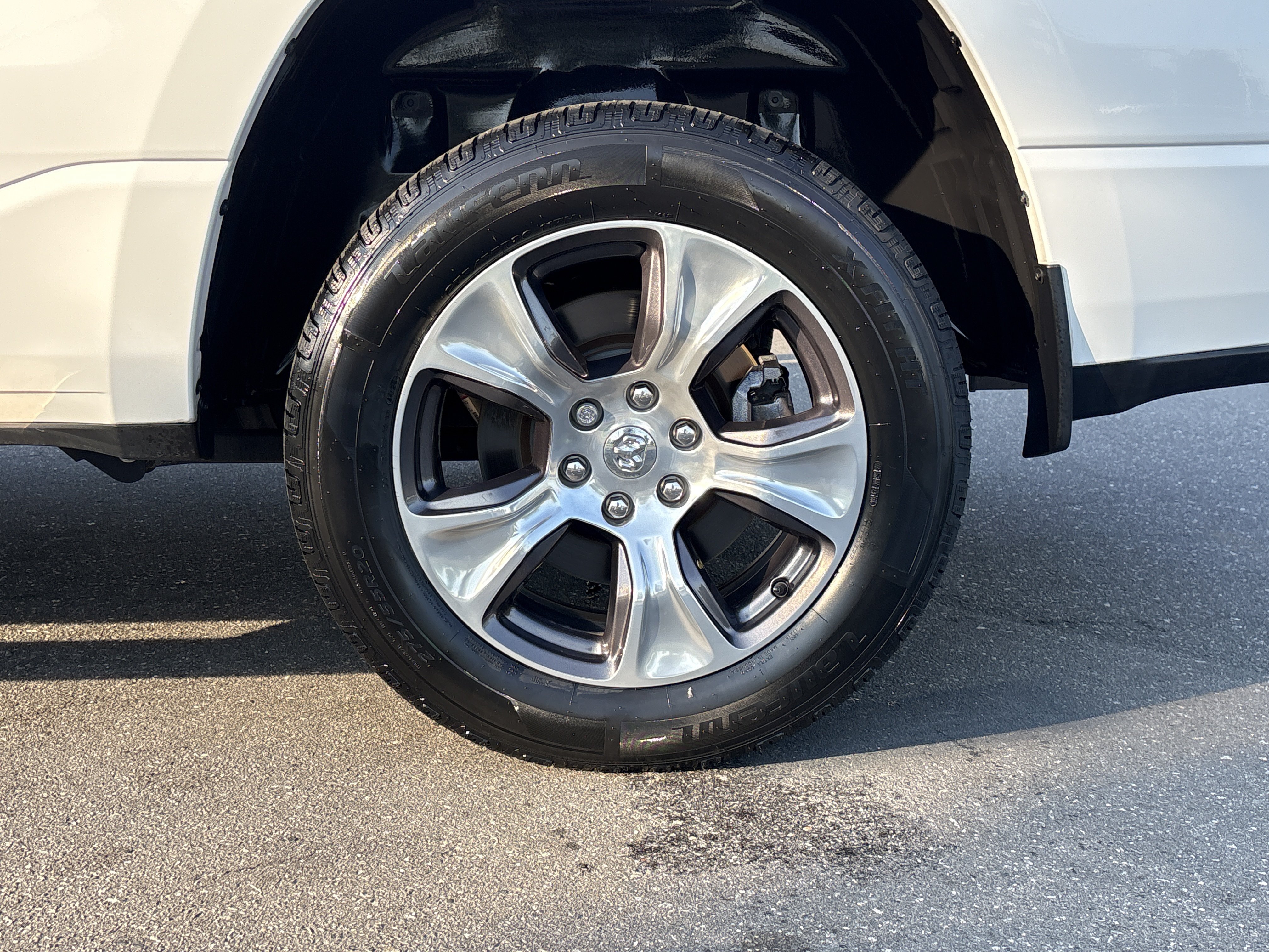 Used 2023 RAM 1500 Laramie AWD/4WD image 17