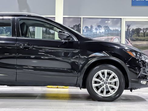 Used 2022 Nissan Rogue Sport SV w/ Technology Package AWD/4WD image 34