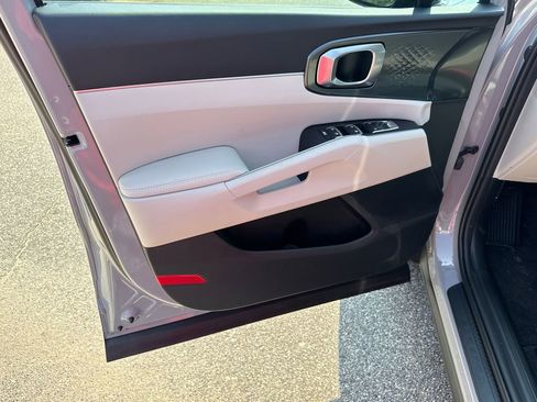Certified 2025 Kia Sorento EX w/ Panoramic Sunroof Package FWD image 10