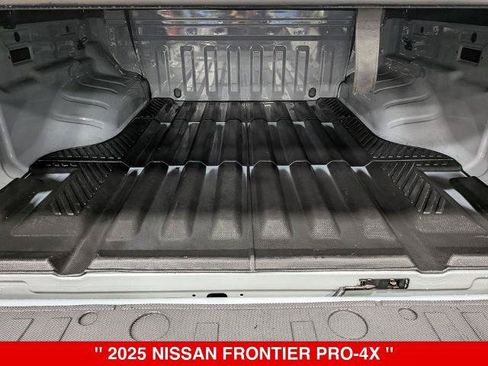 Certified 2025 Nissan Frontier PRO-4X AWD/4WD image 30