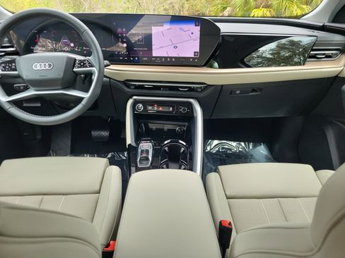 Used 2025 Audi Q5 Premium Plus w/ Premium Plus image 14