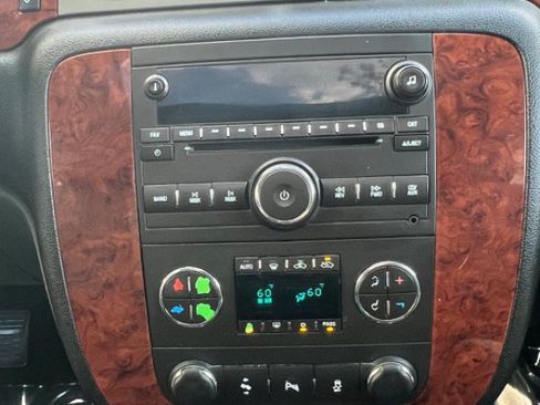 Used 2013 Chevrolet Avalanche LT RWD image 42