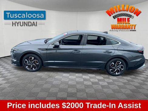 Used 2025 Hyundai Sonata SEL FWD image 4