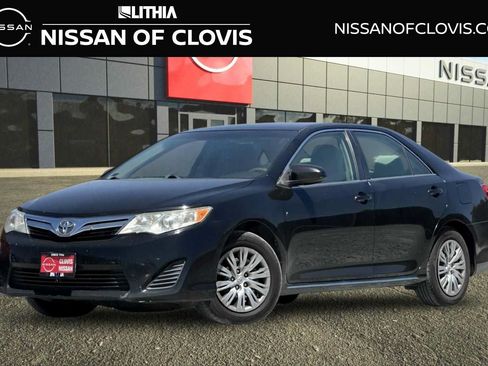 Used 2014 Toyota Camry LE FWD image 1