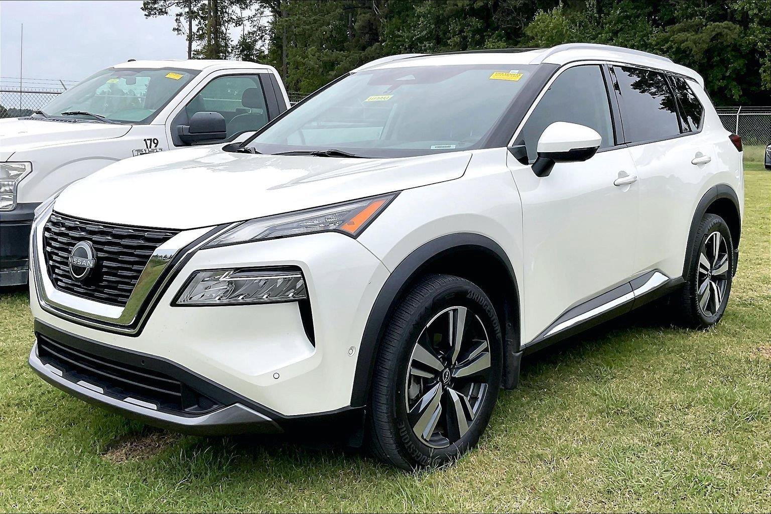 Certified 2023 Nissan Rogue SL w/ SL Premium Package FWD image 2
