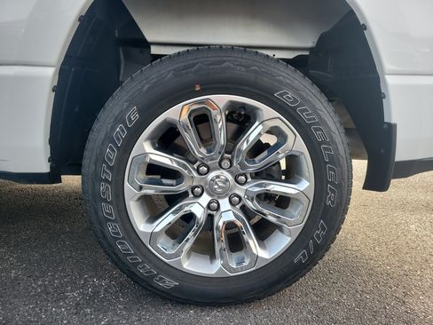 Used 2023 RAM 1500 Laramie AWD/4WD image 9