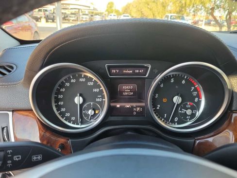 Used 2013 Mercedes-Benz GL 550 4MATIC image 22