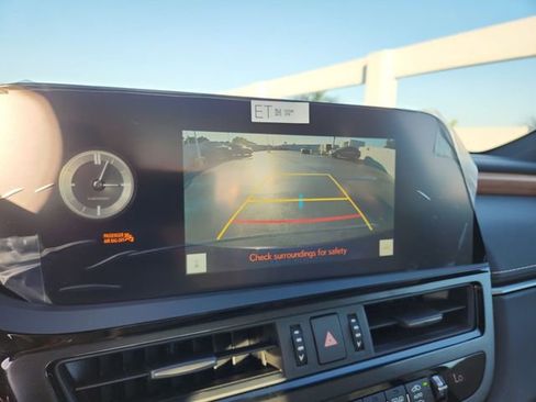 New 2025 Lexus ES 350 w/ Premium Package FWD image 17